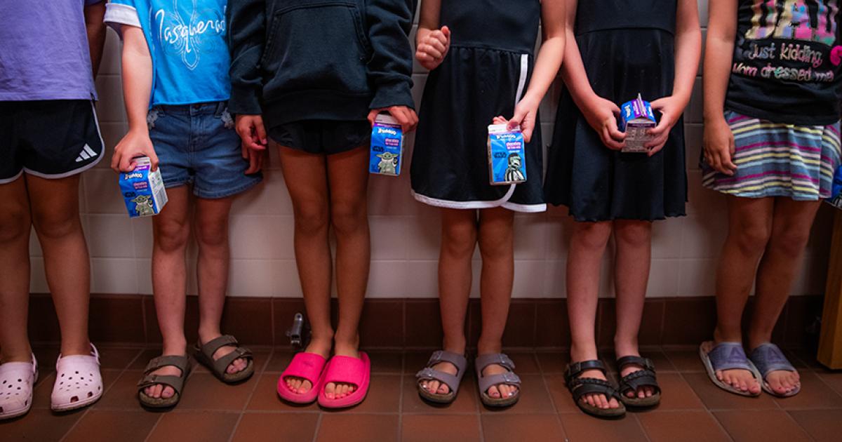 kids with milk