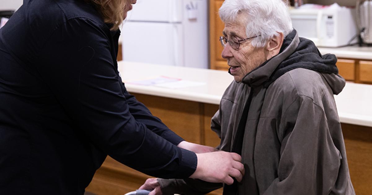 Kyla Sanders helps Leona Staiger