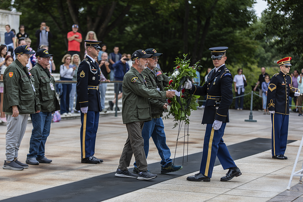 Veterans honor flight trip no. 7