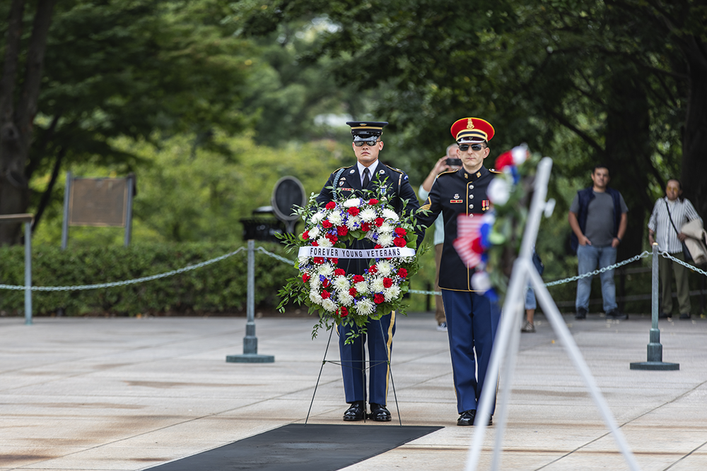 Veterans honor flight trip no. 7