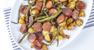 Sheet-pan sausage, potatoes and green beans