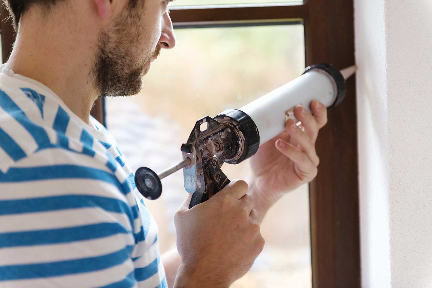 Caulking Window